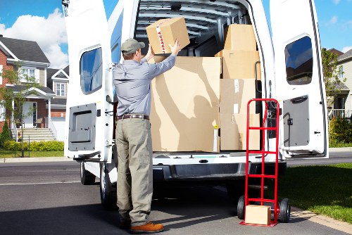 Flexible man and van service in Shepherds Bush for urban transport